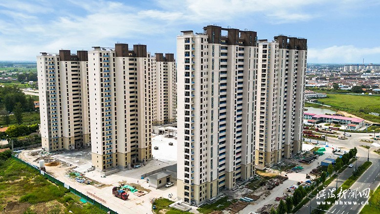 我縣加速推進重點安置小區(qū)建設(shè)